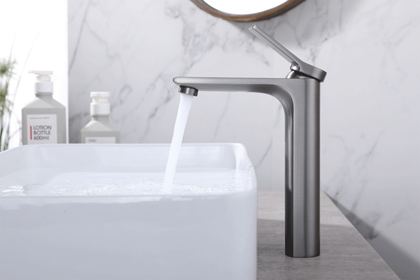 Gun-grey Single Hole Bathroom Faucet 