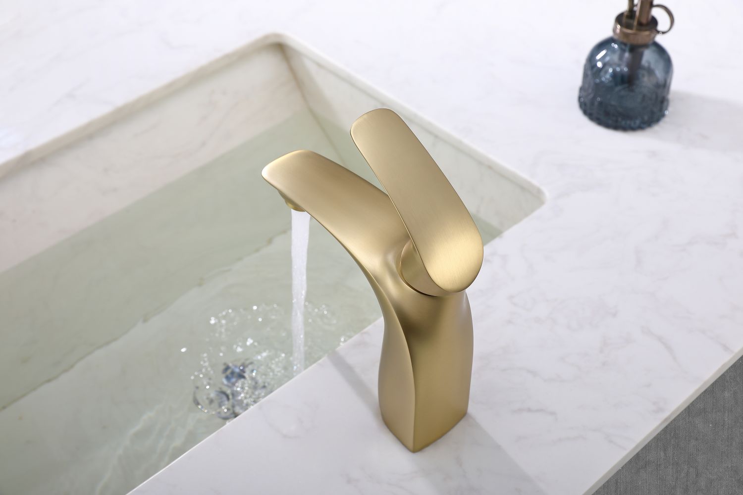 Solid Brass Gold Finish Bathroom Faucet 