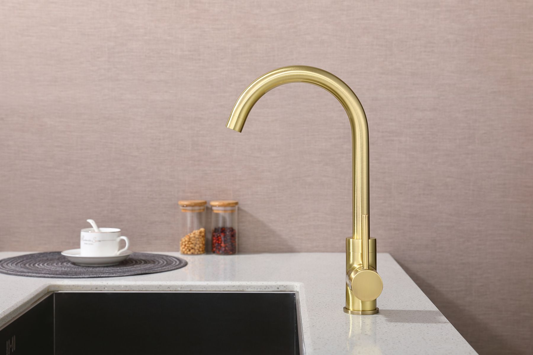 Gold Single Hole Kitchen Faucets