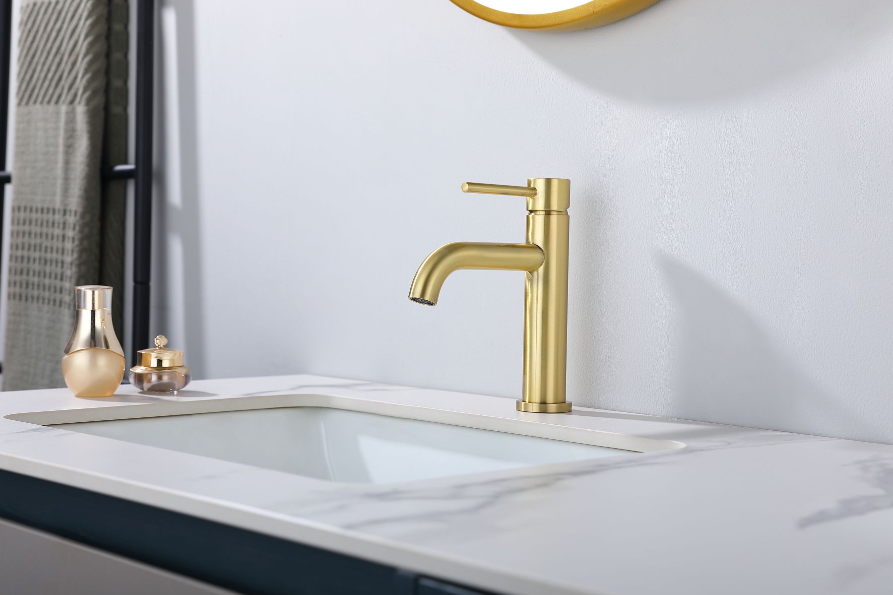 Concise Bath Fittings for Basin