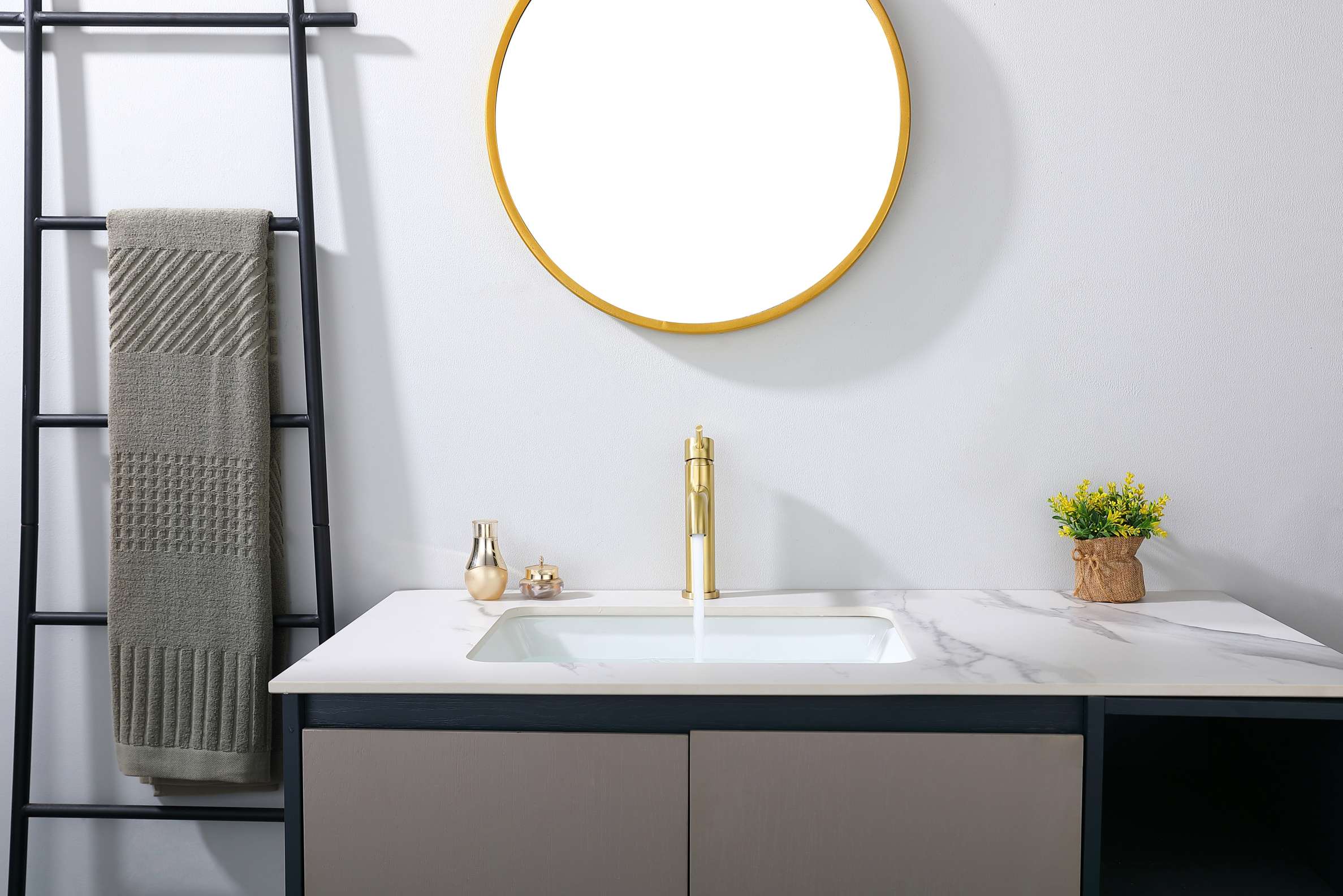 Concise Bath Fittings for Basin