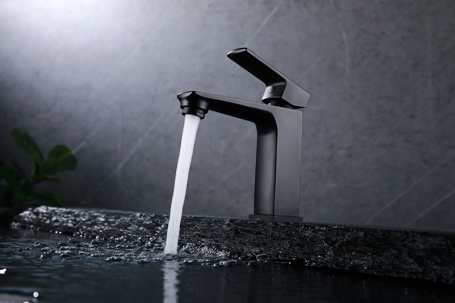 New Modern Black Bathroom Fitting