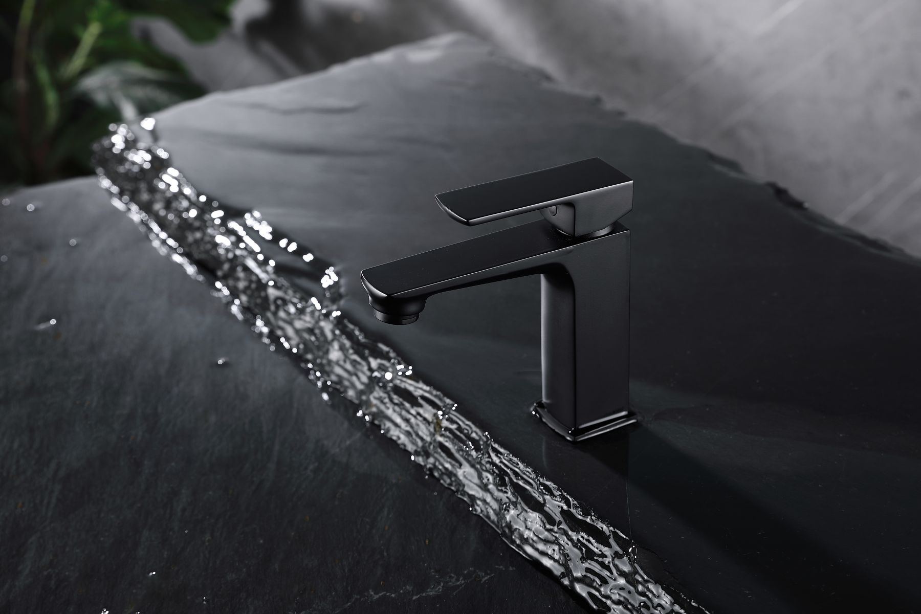 New Modern Black Bathroom Fitting
