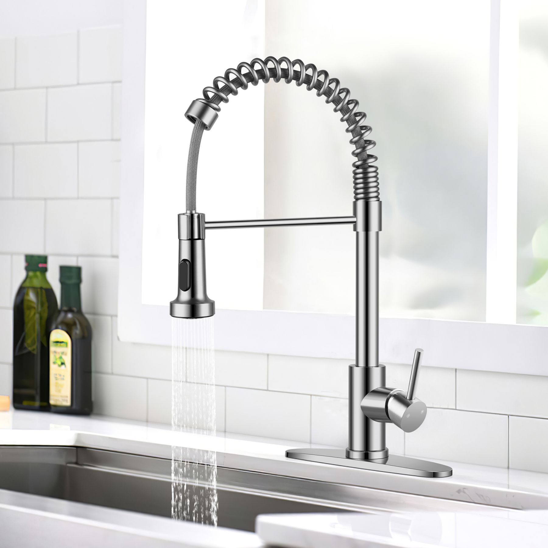 Single Handle Pull Down Sprayer Kitchen Faucet