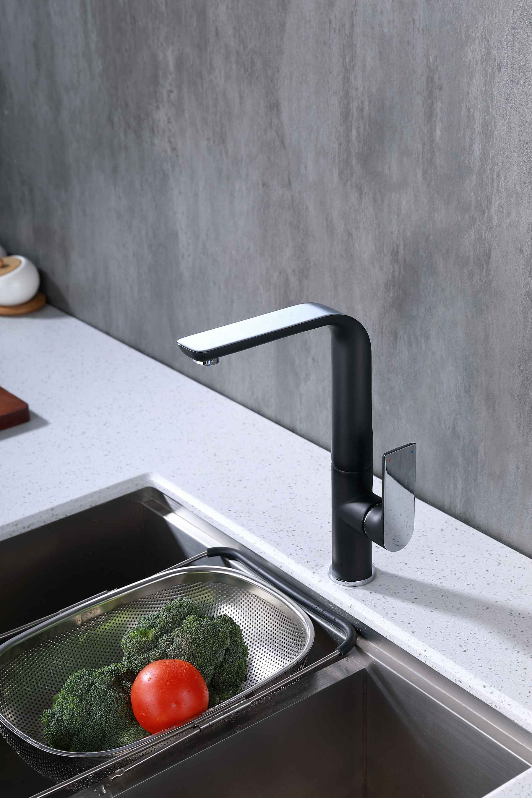 Single Handle Kitchen Faucet With Spring Spout