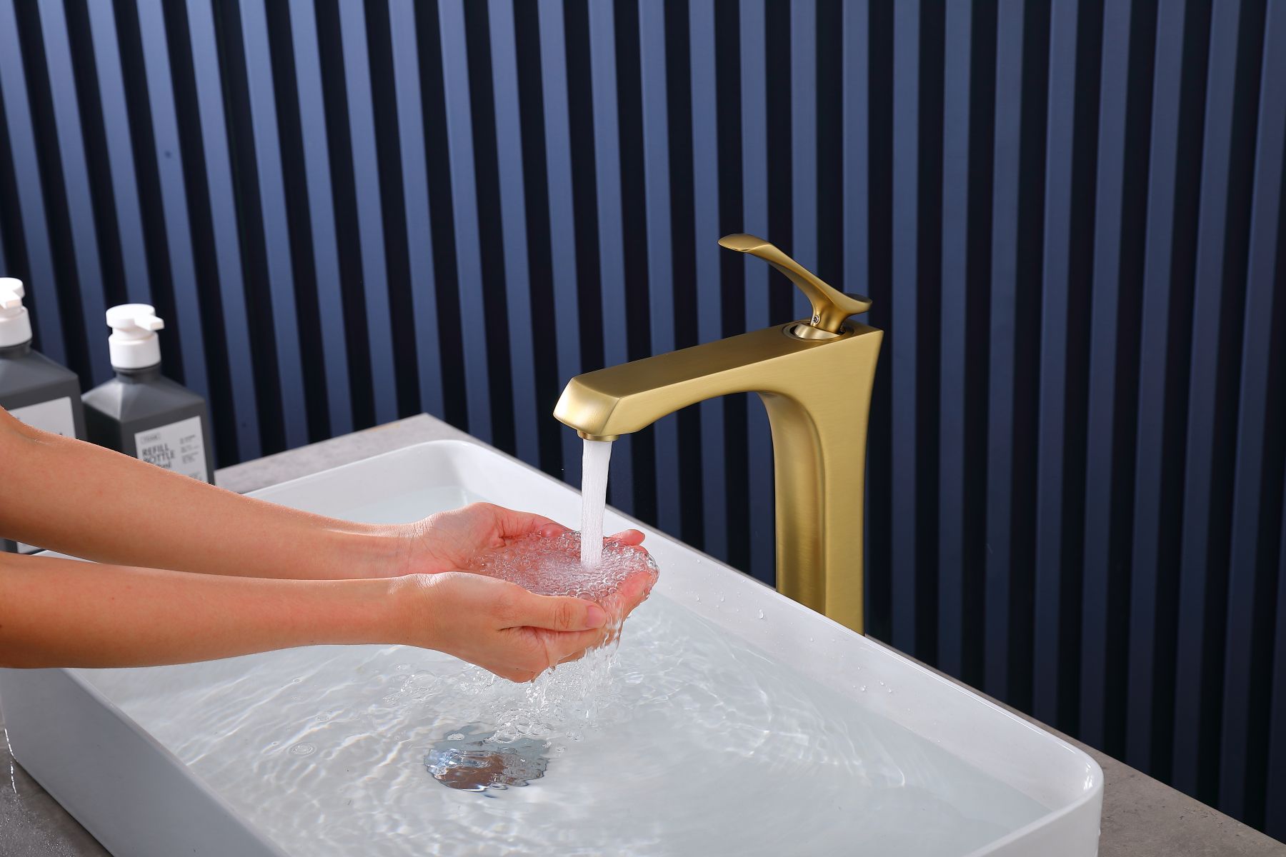 Solid Brass Vessel Sink Faucet for Bathroom