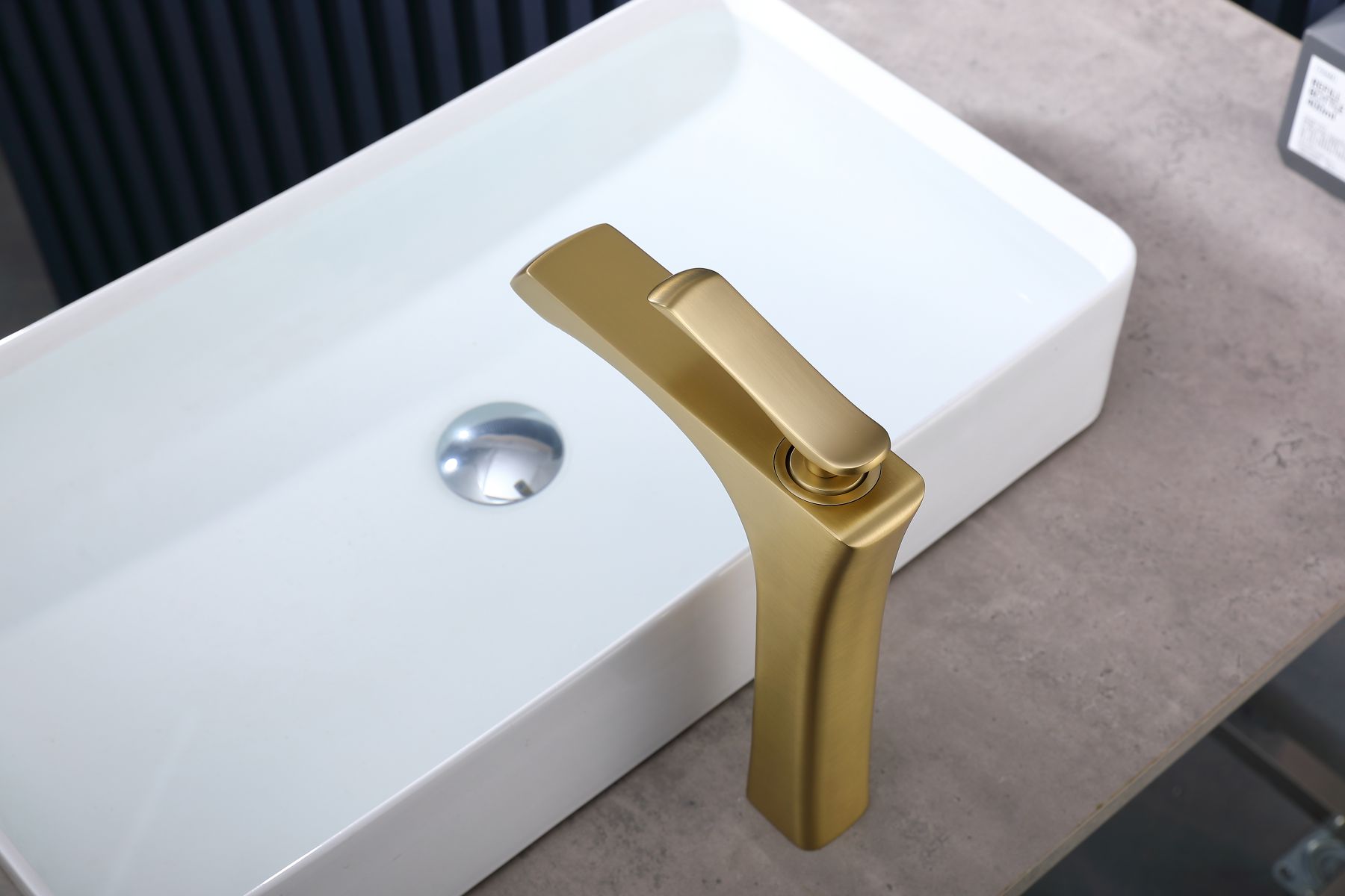 Solid Brass Vessel Sink Faucet for Bathroom
