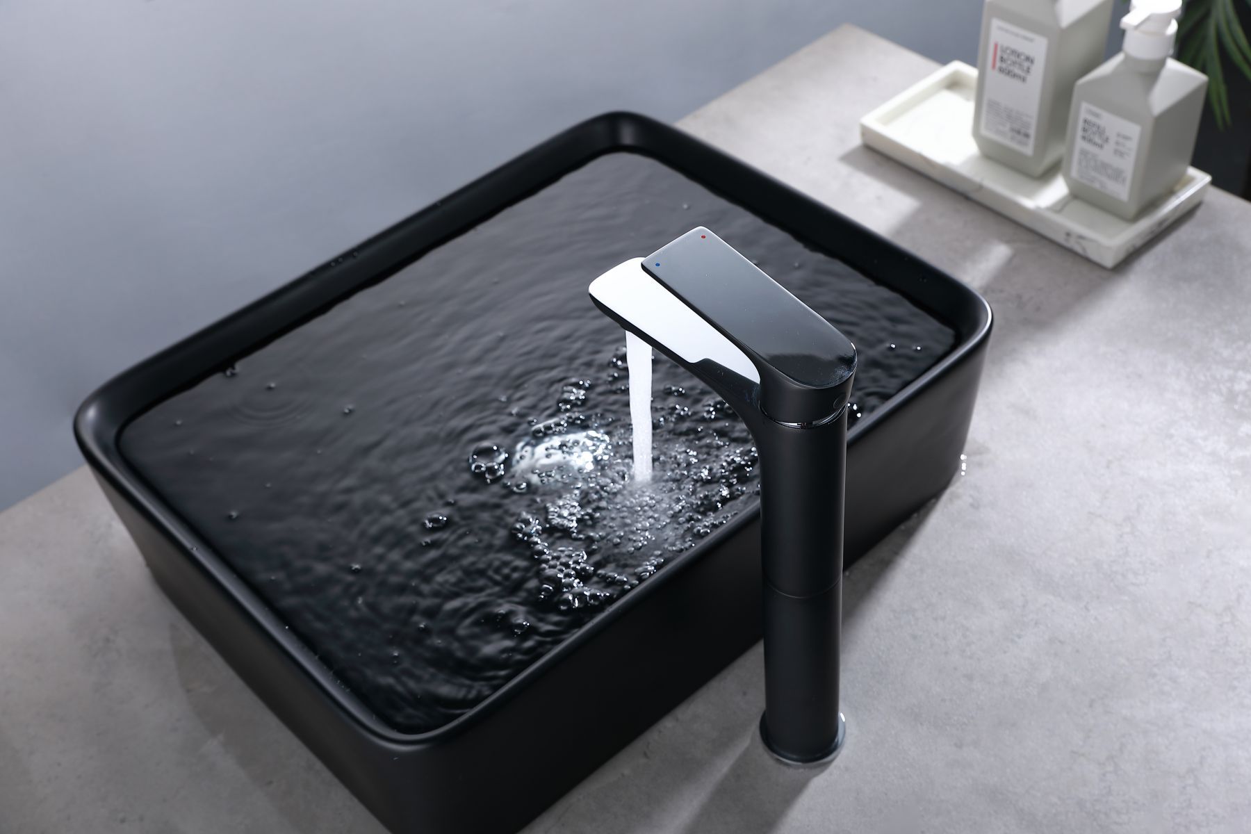 Hot Sell Bathroom Sink Faucets Single Hole