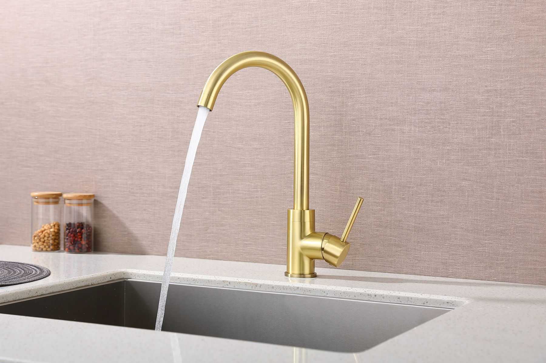 Rubinetto da cucina in ottone massiccio spazzolato oro