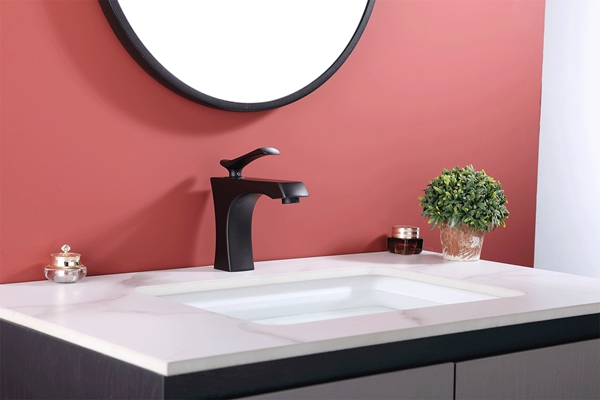 Classical Black Bathroom Fittings