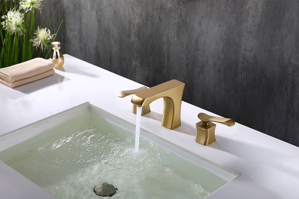  Three Holes Squre Shape Washbasin Faucet