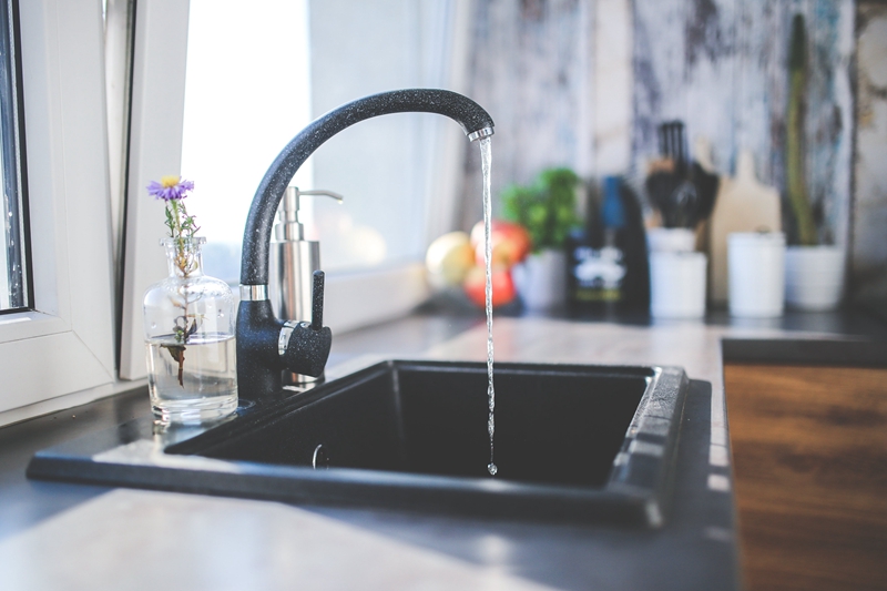 Bathtub Faucet With Handheld Shower